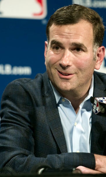 GM Rick Hahn stays busy as White Sox continue to rebuild